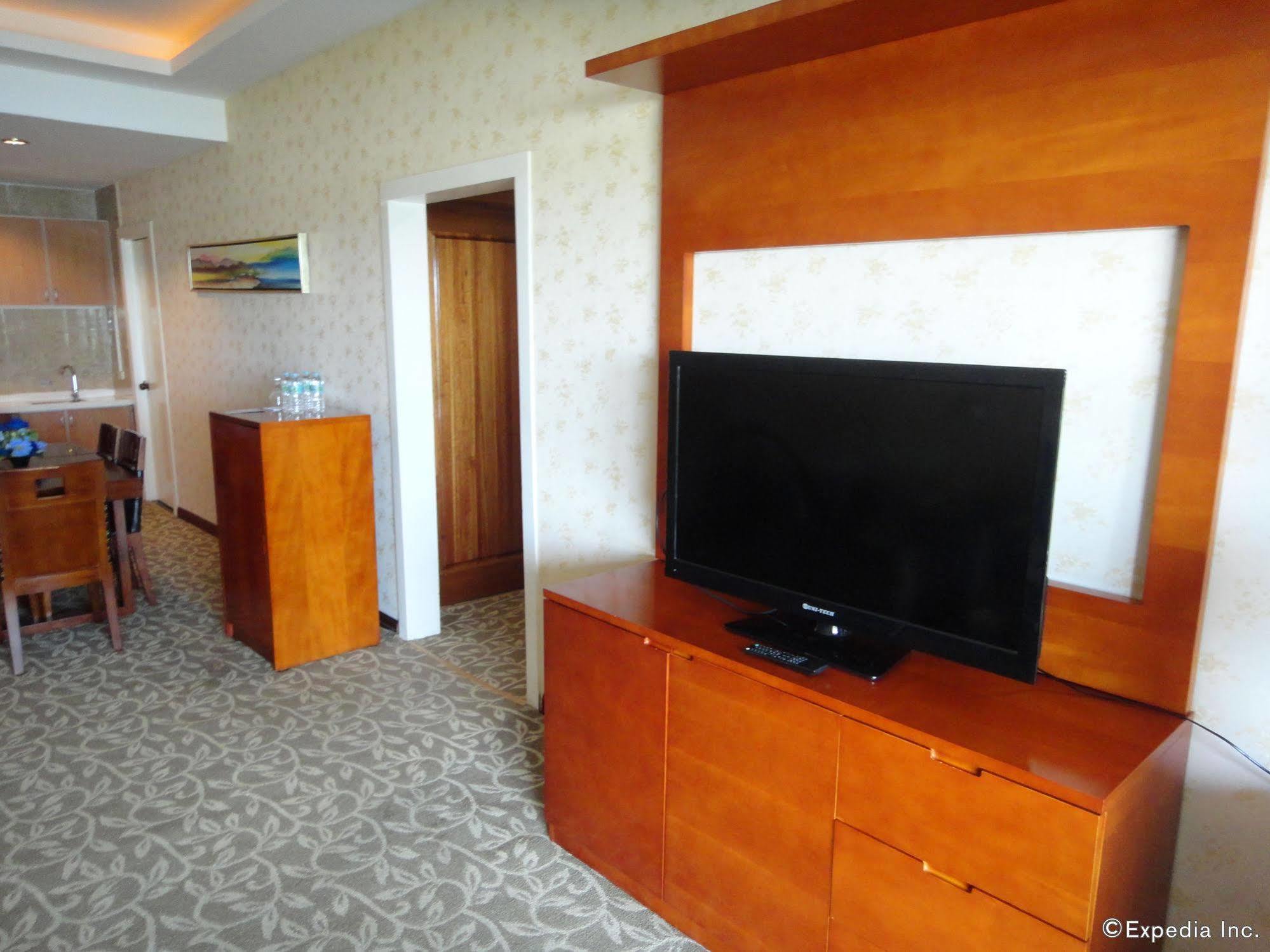 Sunlight Hotel Puerto Princesa Екстериор снимка