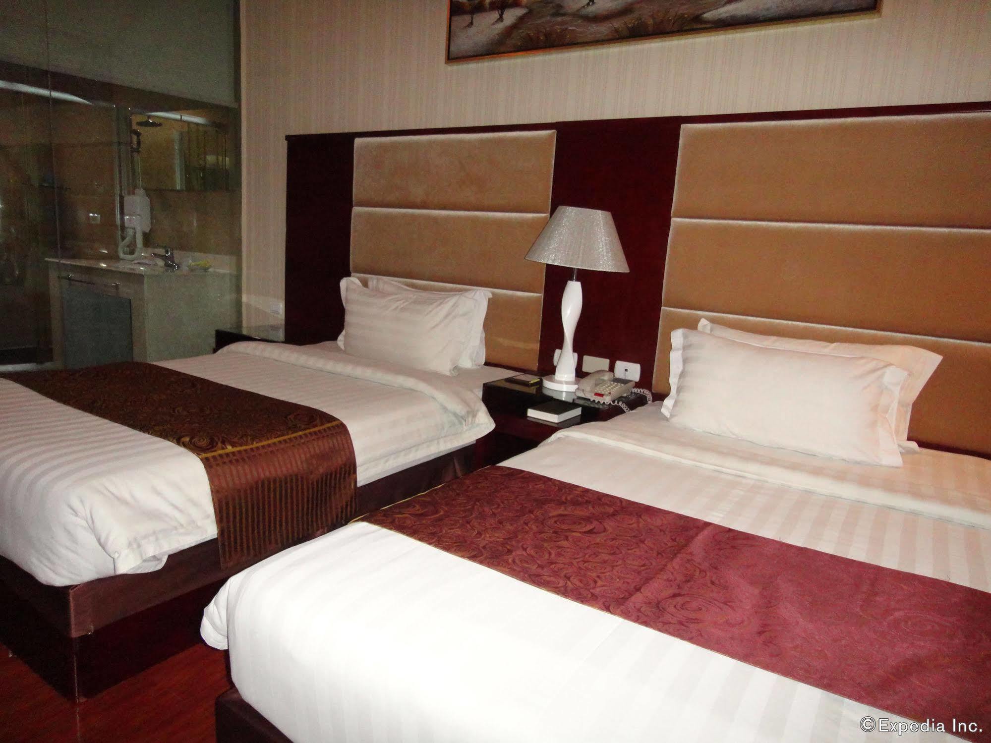 Sunlight Hotel Puerto Princesa Екстериор снимка