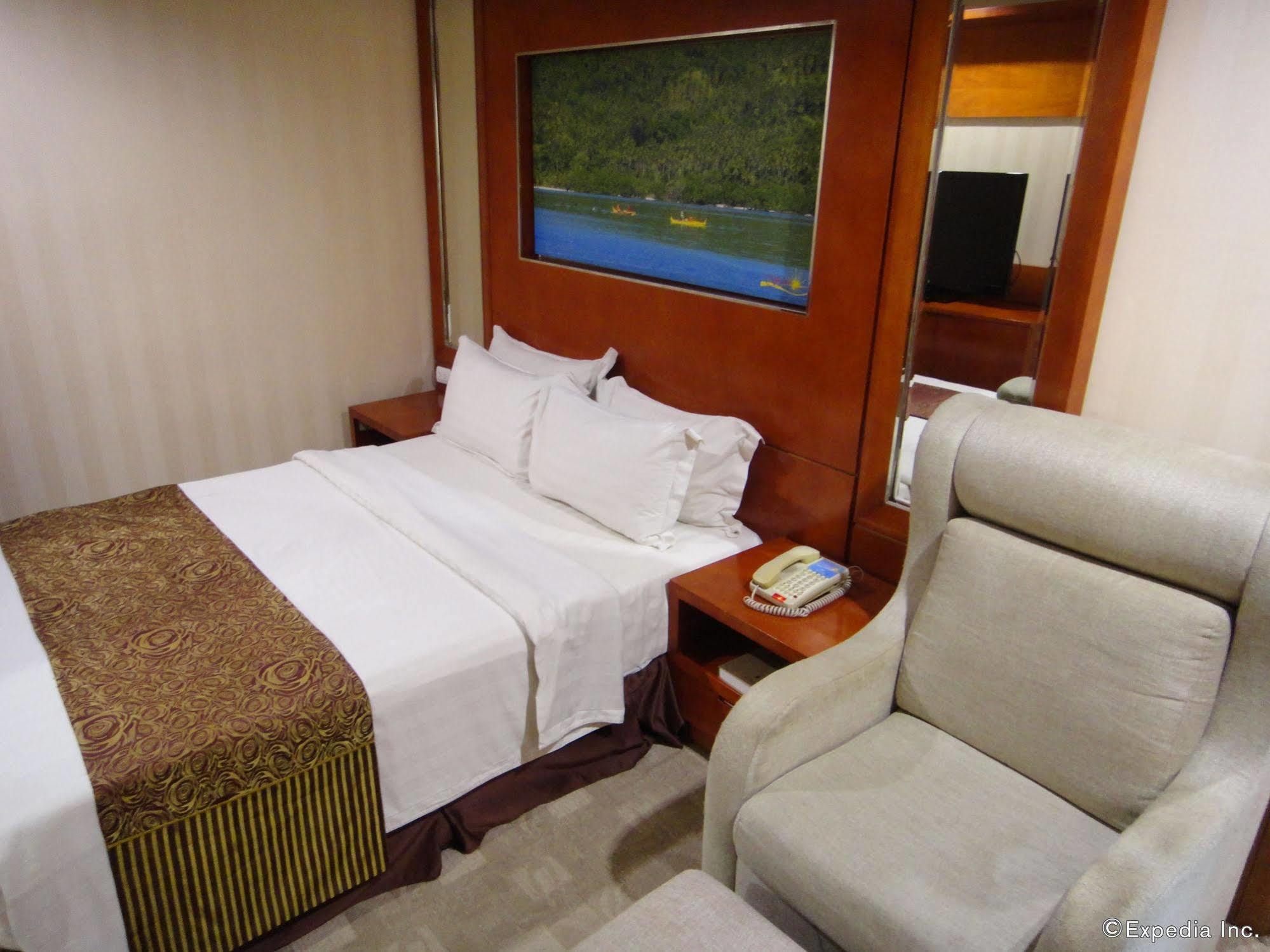 Sunlight Hotel Puerto Princesa Екстериор снимка